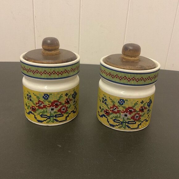 Vintage Lot of 2 Fred Press Glass Mid Century Cannister Jars 4.25x3 Wooden Lids - Picture 1 of 8